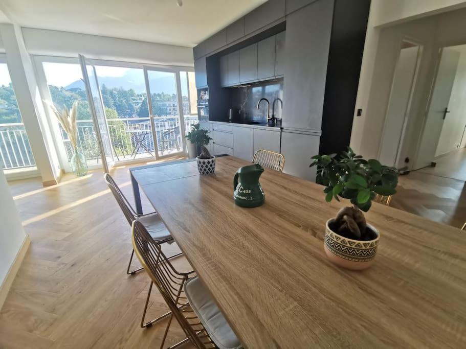 Le Parmelan - Grand Appartement Familial Avec Vue Sur La Montagne Annecy Luaran gambar